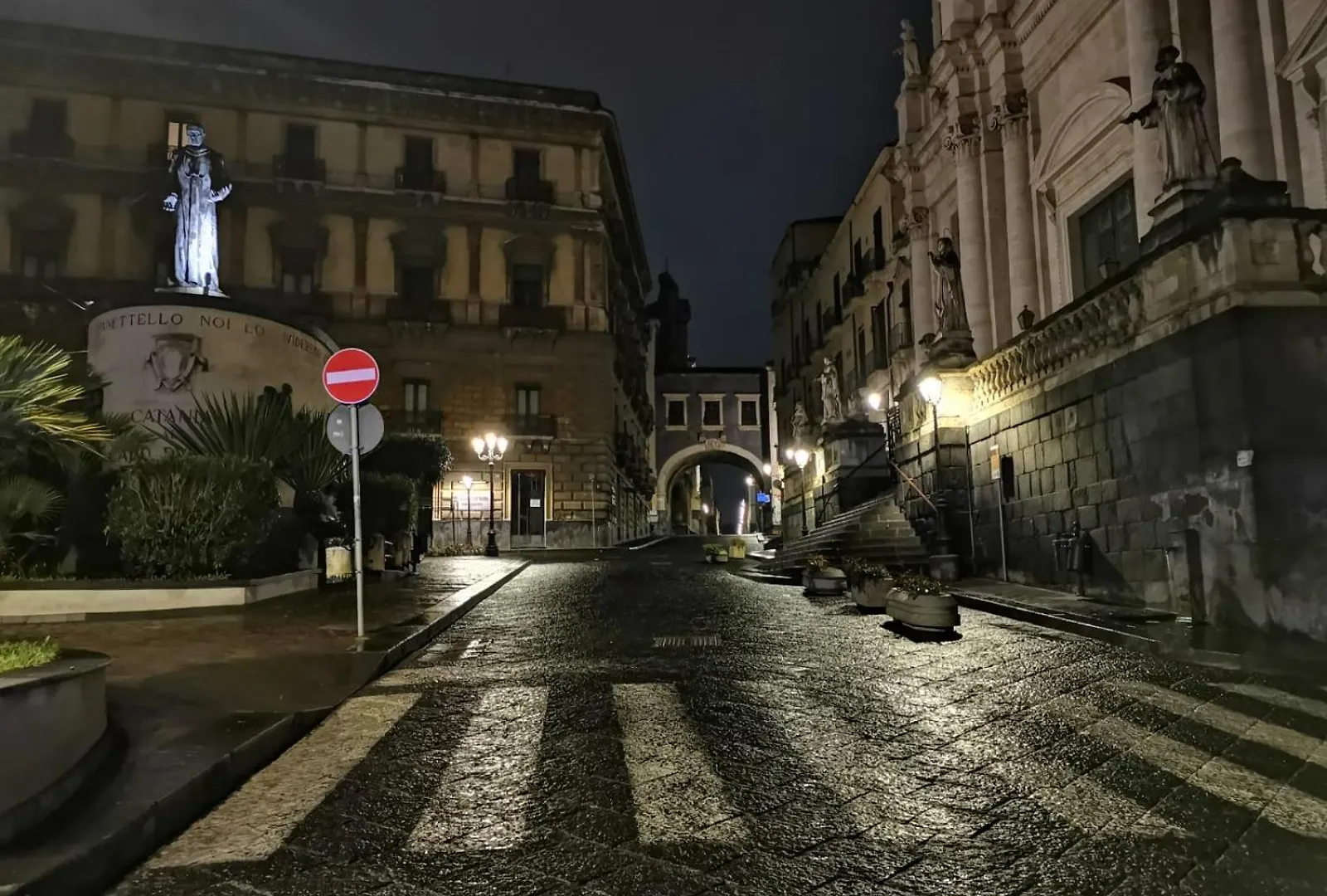 Affittacamere Hotel Fuoco dell'Etna Catania